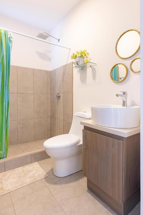 Boulevard Park Apto #27 - 2Bdrm - Selena Segura Ередия Екстериор снимка