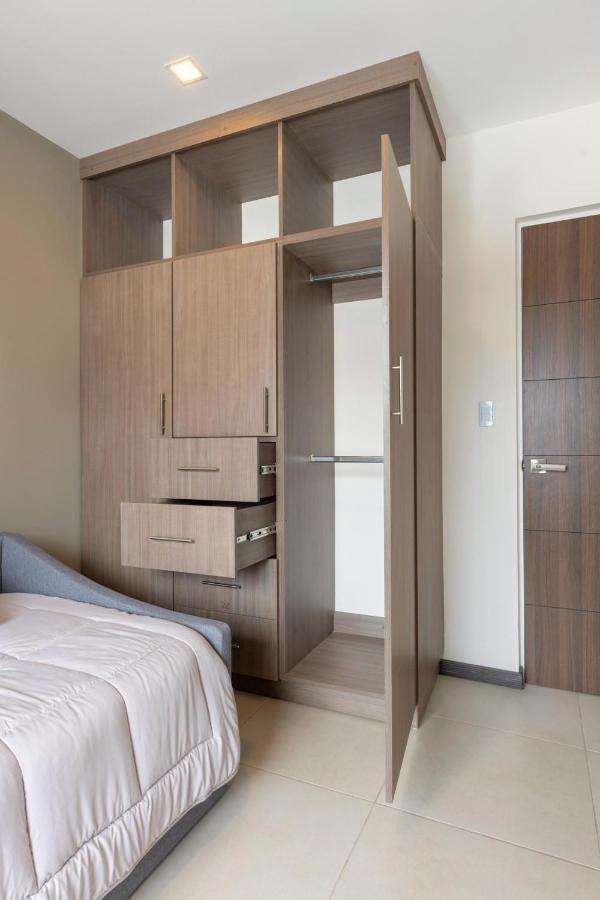 Boulevard Park Apto #27 - 2Bdrm - Selena Segura Ередия Екстериор снимка