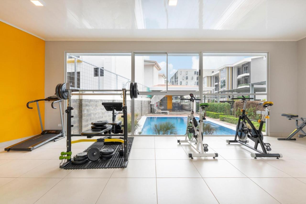 Boulevard Park Apto #27 - 2Bdrm - Selena Segura Ередия Екстериор снимка